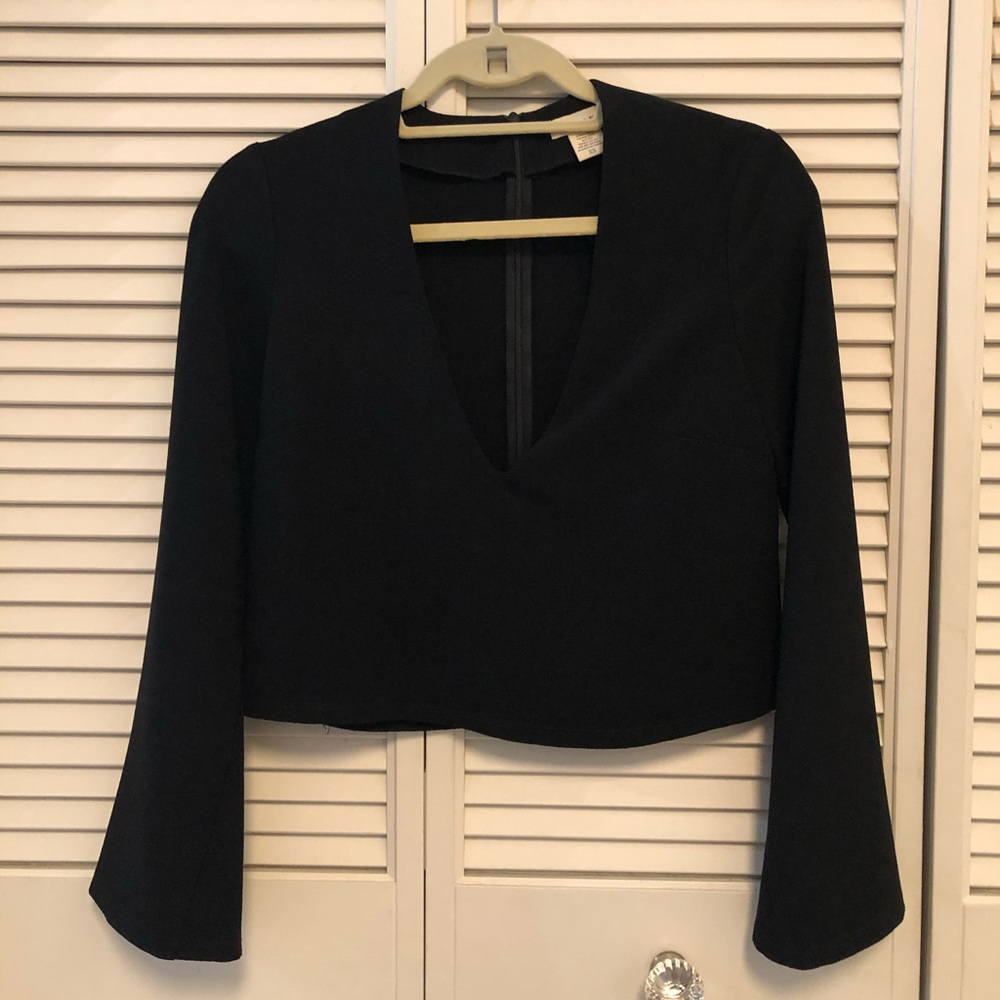 Cropped long sleeve top